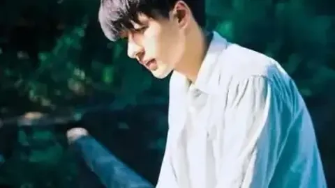 季后赛4月21日九游会登录：浙沪对决精彩瞬间——余嘉豪精彩集锦回顾